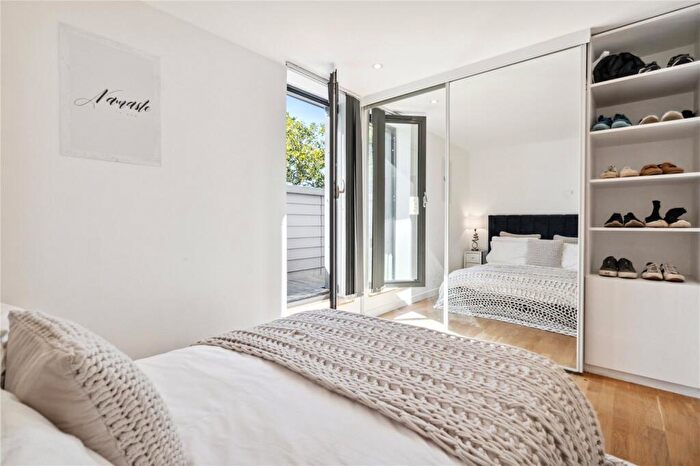 2 Bedroom Flat To Rent In Ecclesbourne Road, Islington, N1