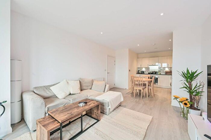 1 Bedroom Flat For Sale In Coxwell Boulevard, Mill Hill, London, NW9