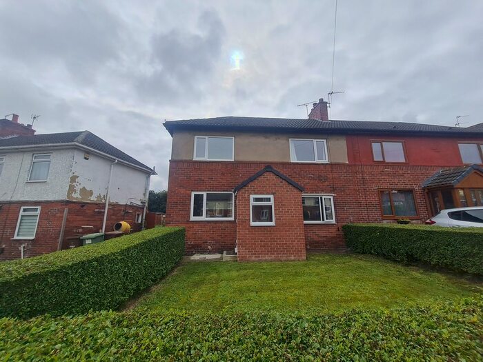 3 Bedroom Semi-Detached House To Rent In South Street, Havercroft, Wakefield, WF4