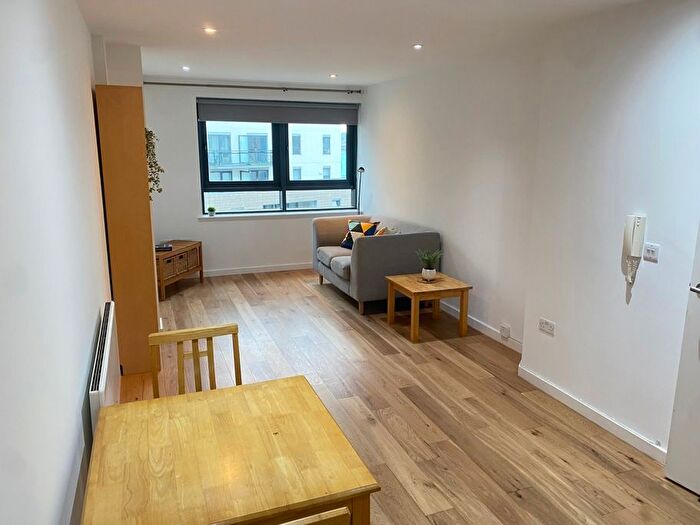 1 Bedroom Flat To Rent In Crown Point Road, Leeds, LS9