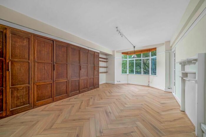 Studio To Rent In Trinity Court, Gray's Inn Road, London, WC1X