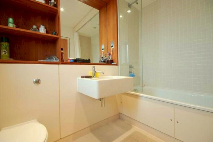 1 Bedroom Flat To Rent In Kingsland Road, Haggerston, London, E8