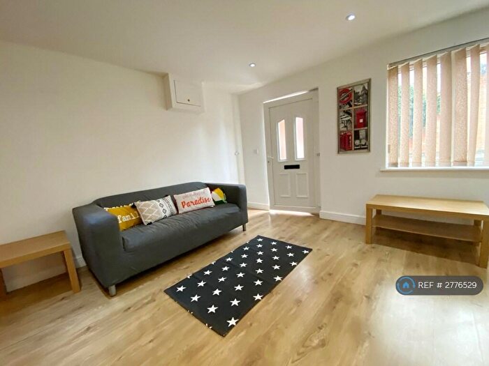 1 Bedroom Flat To Rent In Tyrrell House, Leicester, LE3
