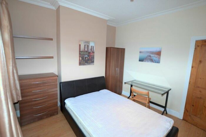 2 Bedroom House To Rent In Howe Street, DE22