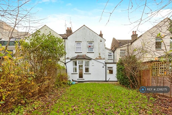 2 Bedroom Maisonette To Rent In Pinner Road, Harrow, HA1