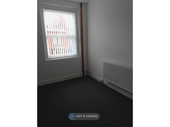 4 Bedroom Terraced House To Rent In Colwyn Road, Leeds, LS11