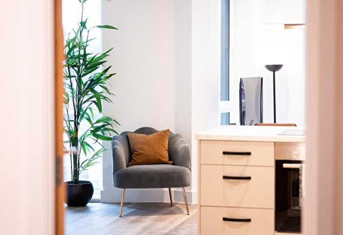 1 Bedroom Apartment For Sale In Mulberry Park, Mulberry Way, BA2