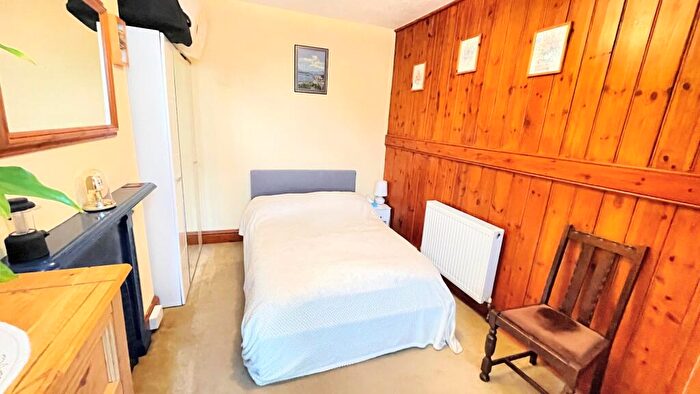 3 Bedroom Terraced House For Sale In Avalanche Road, Portland, Dorset, DT5