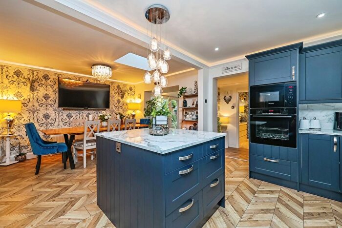 3 Bedroom Bungalow For Sale In Chatsworth Drive, Mansfield, Nottinghamshire, NG18