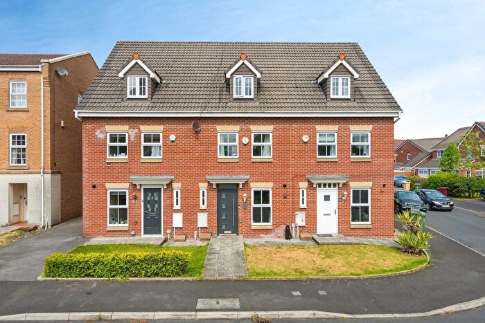 3 Bedroom Town House For Sale In Abbeylea Drive, Westhoughton, Bolton, Greater Manchester, BL5
