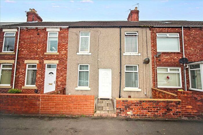 2 Bedroom Flat To Rent In Jubillee Terrace, Bower Grange, Bedlington, NE22