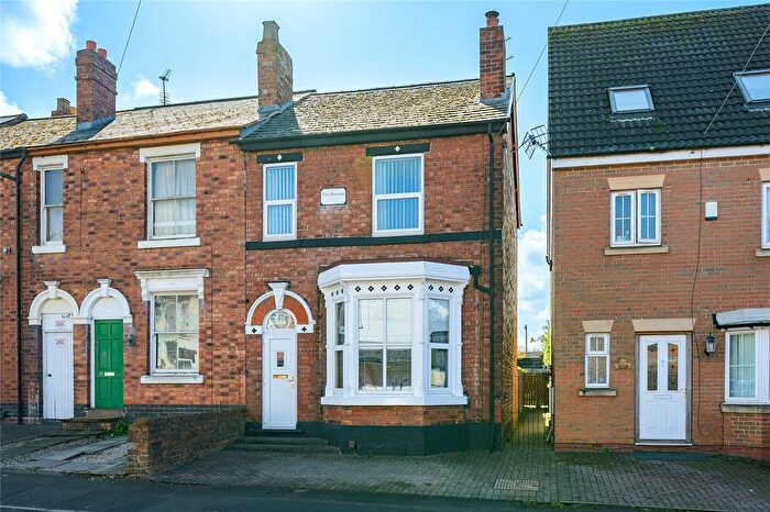 3 Bedroom End Of Terrace House For Sale In Milton Road, Fallings Park, Wolverhampton, West Midlands, WV10