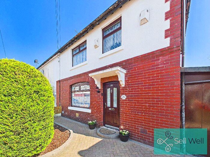 3 Bedroom Semi-Detached House For Sale In Hulton Avenue, Worsley, Manchester, M28