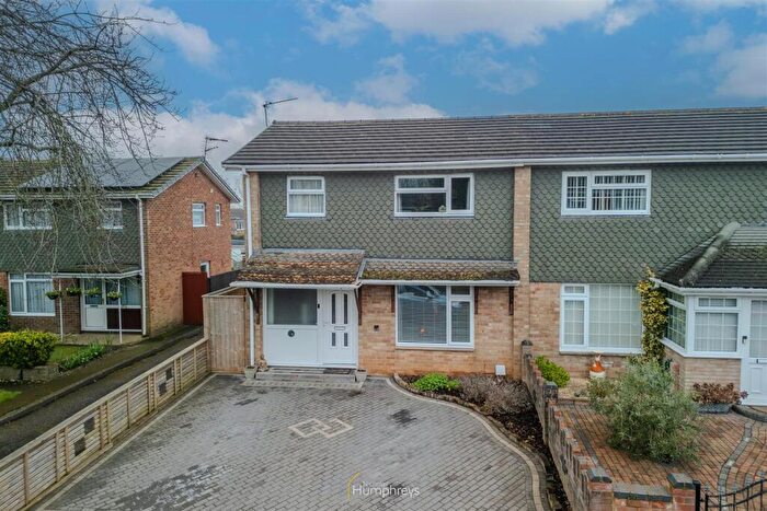 3 Bedroom End Of Terrace House For Sale In Selkirk Close, Merley, Wimborne, BH21