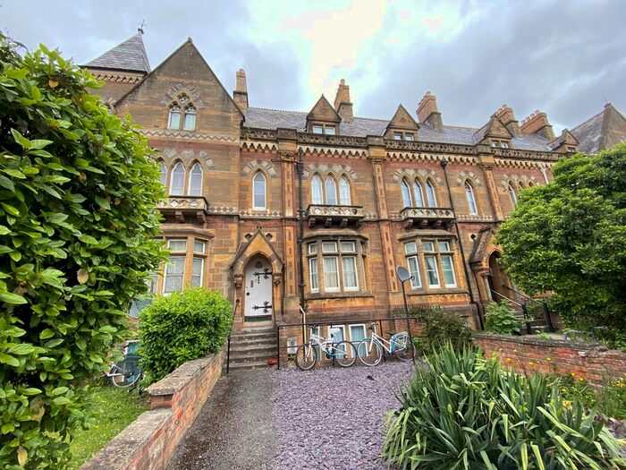 1 Bedroom Flat To Rent In Park Street, Taunton, TA1