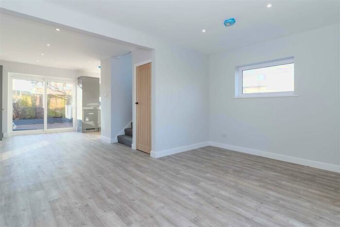 3 Bedroom House To Rent In Freshbrook Road, Lancing, BN15