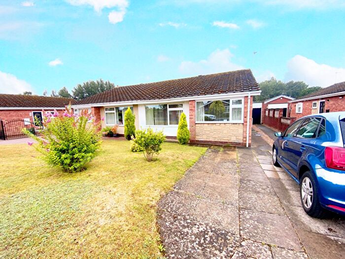 2 Bedroom Bungalow To Rent In Roxby Close, Doncaster, DN4