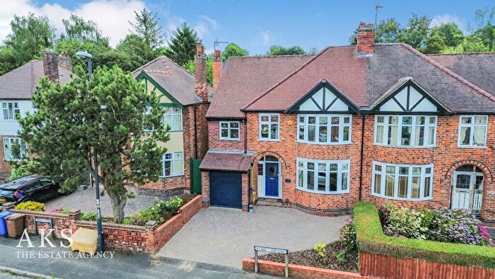 4 Bedroom Semi-Detached House For Sale In Elms Avenue, Littleover, DE23