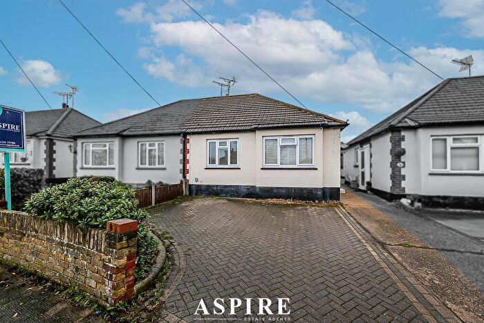 2 Bedroom Semi-Detached Bungalow For Sale In Downesway, Benfleet, SS7
