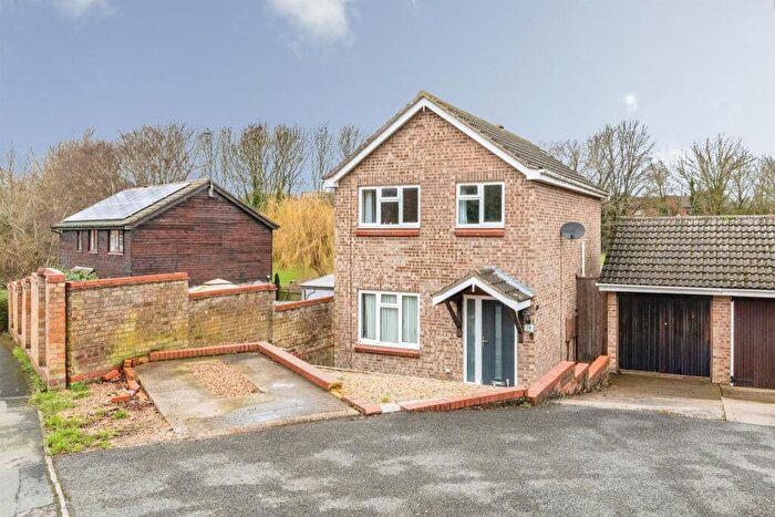 3 Bedroom Detached House For Sale In Muirfield Road, Wellingborough, NN8