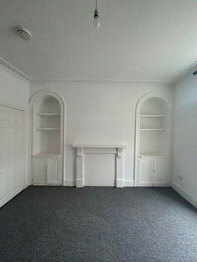 1 Bedroom Flat To Rent In North Street, Plymouth, Devon, PL4