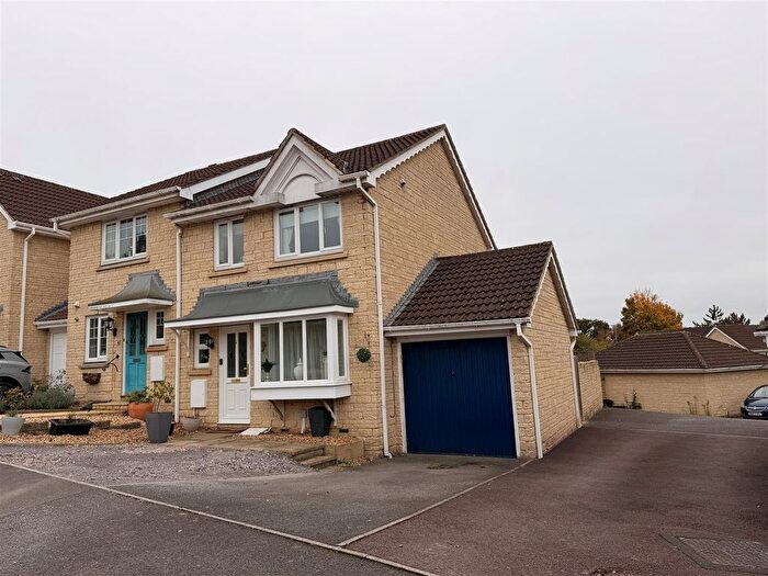 3 Bedroom Semi-detached House For Sale In Bluebell Drive, Chippenham, SN14