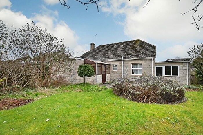 2 Bedroom Detached Bungalow For Sale In Little Horcott Lane, Fairford, GL7