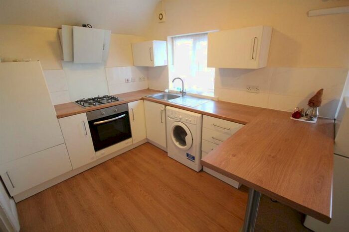 1 Bedroom Maisonette To Rent In Pinner Hill Road, Pinner, HA5