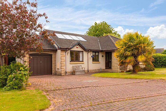 3 Bedroom Detached Bungalow For Sale In Eskfield Grove, Eskbank, EH22