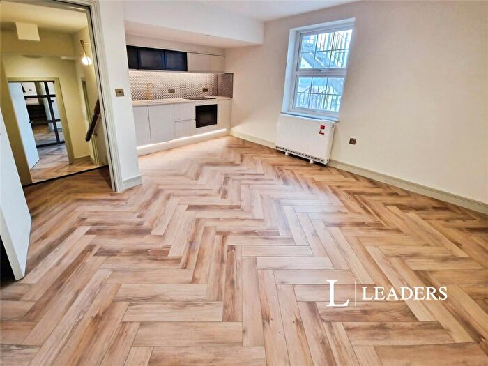 1 Bedroom Flat To Rent In Bartholomews, Brighton, East Sussex, BN1