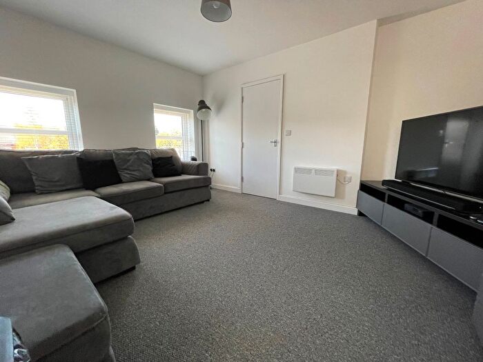 1 Bedroom Flat To Rent In Murston Road, Sittingbourne, ME10