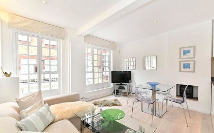 1 Bedroom Flat To Rent In Devonshire Close, London, W1G