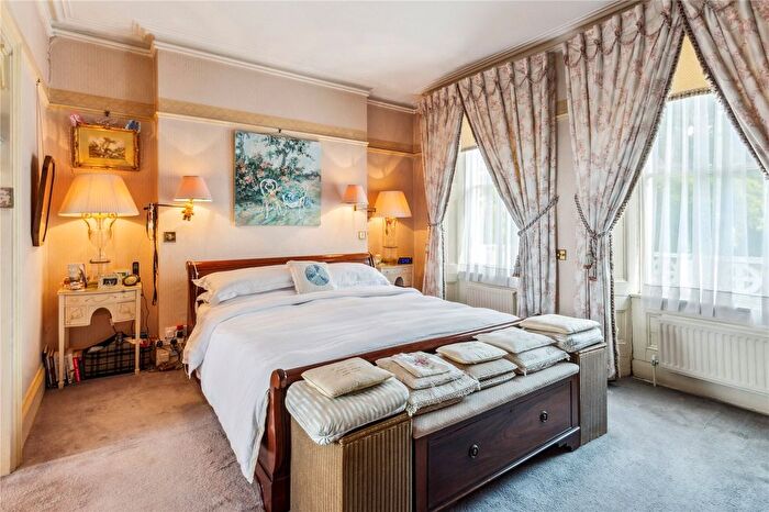 6 Bedroom Terraced House For Sale In Lonsdale Road, Barnes, London, SW13