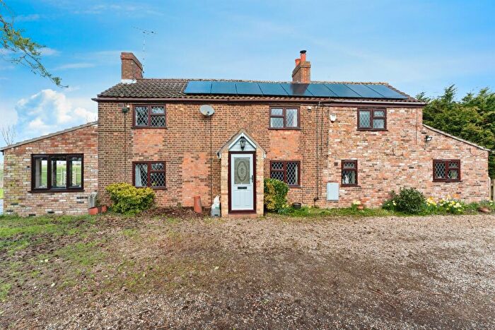 3 Bedroom Detached House For Sale In Dovecote Road, Upwell, PE14