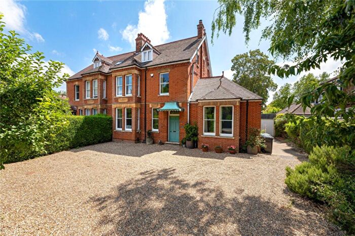 6 Bedroom Semi-Detached House For Sale In Cavendish Avenue, Cambridge, Cambridgeshire, CB1