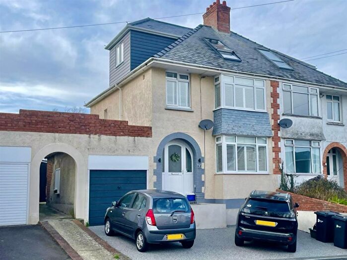 4 Bedroom Property For Sale In Clearmount Road, Weymouth, DT4