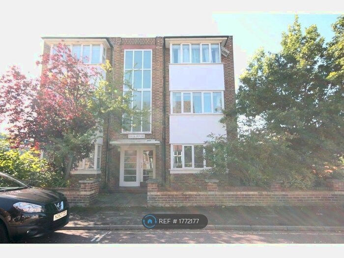 1 Bedroom Flat To Rent In Station Road, Kingston Upon Thames, KT1