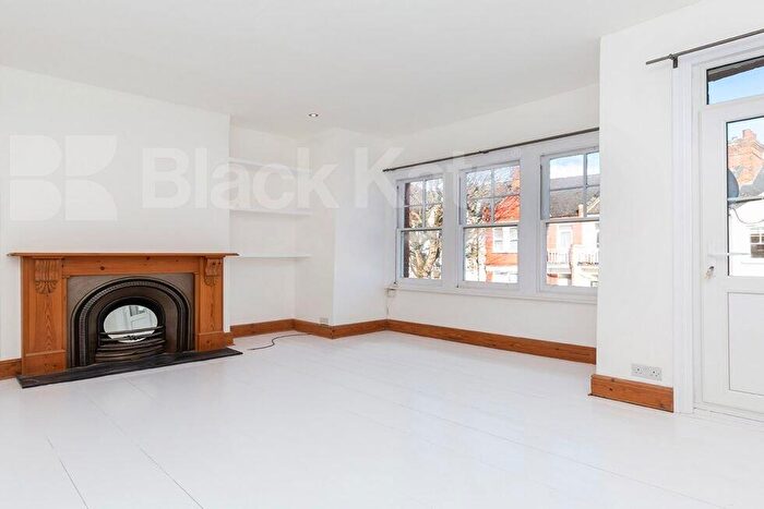 2 Bedroom Flat To Rent In Rathcoole Gardens, Crouch End, N8