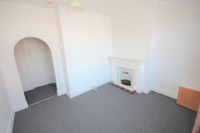 1 Bedroom Flat To Rent In Christchurch Road, Boscombe, Bournemouth, BH7