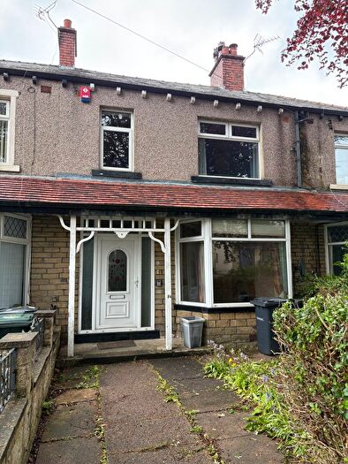 3 Bedroom Town House To Rent In Briarwood Crescent, Bradford, BD6
