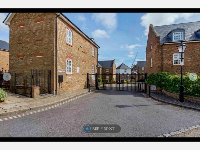 2 Bedroom Flat To Rent In Davy Court, Rochester, ME1