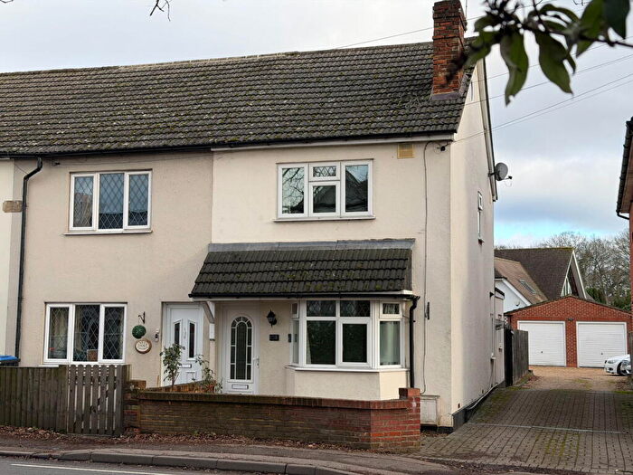 3 Bedroom End Of Terrace House For Sale In New Haw Road, New Haw, Addlestone, Surrey, KT15