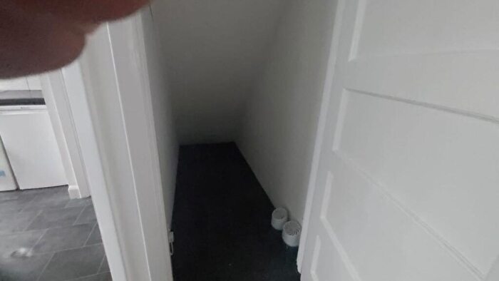 2 Bedroom Flat To Rent In Brighton Road, CR8