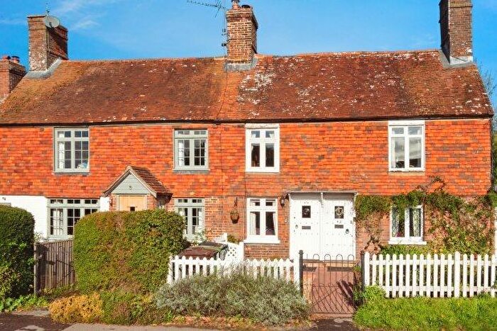 2 Bedroom Property To Rent In Station Road, Etchingham, TN19