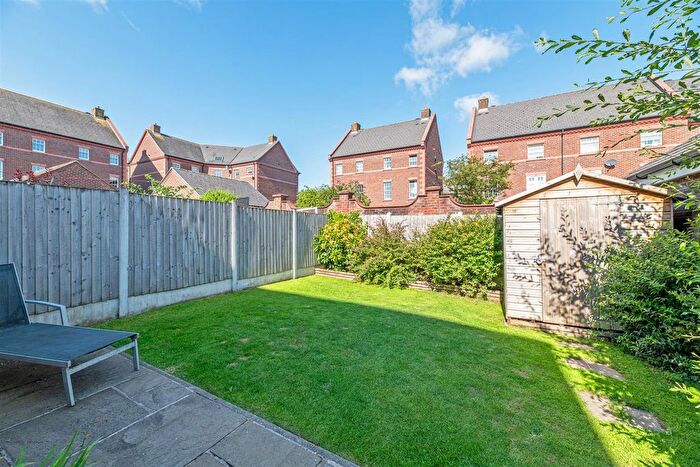 3 Bedroom End Terrace House For Sale In Ashford Drive, Appleton, Warrington, WA4