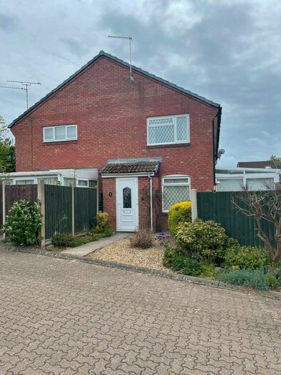 1 Bedroom End Of Terrace House To Rent In North Eastern Yeovil, BA21