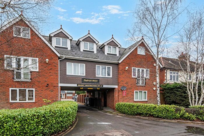 1 Bedroom Flat For Sale In Dudrich Mews, Enfield, EN2