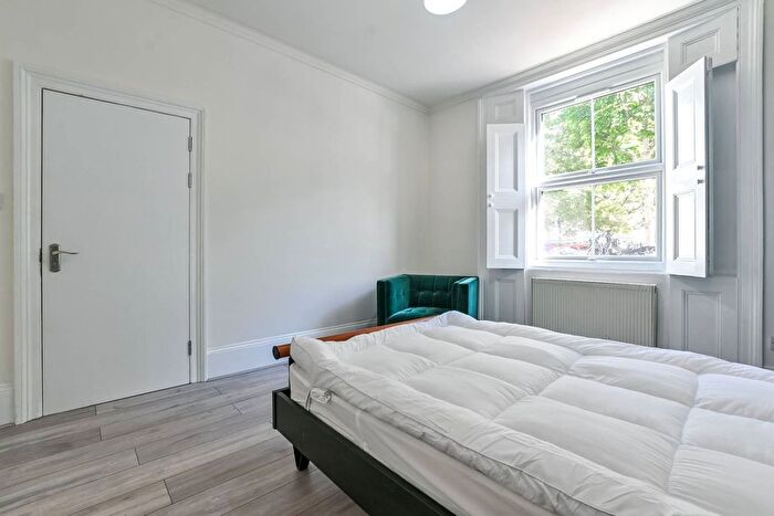 5 Bedroom Property To Rent In Hornsey Road, Holloway, London, N7