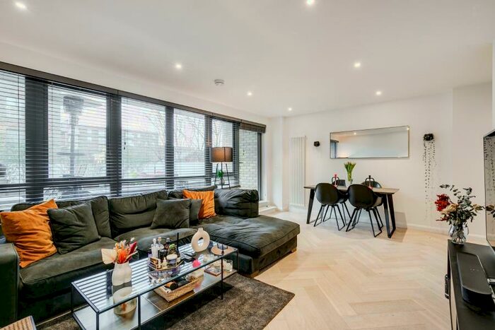 1 Bedroom Flat To Rent In Cross Lane, Crouch End, N8