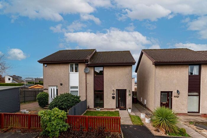 2 Bedroom Semi-Detached House For Sale In North Bank Park, Bo'ness, EH51